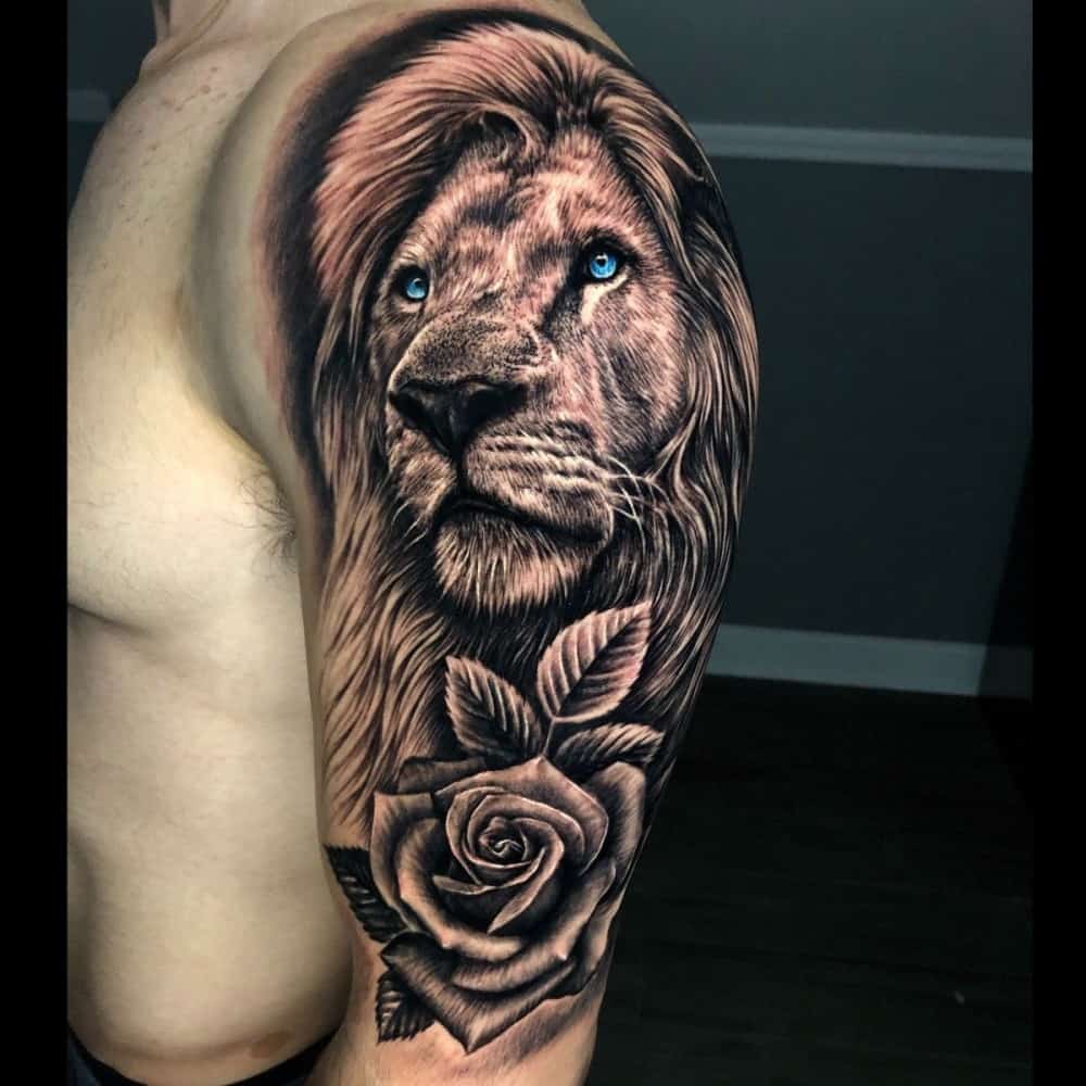 शेर का टैटू 